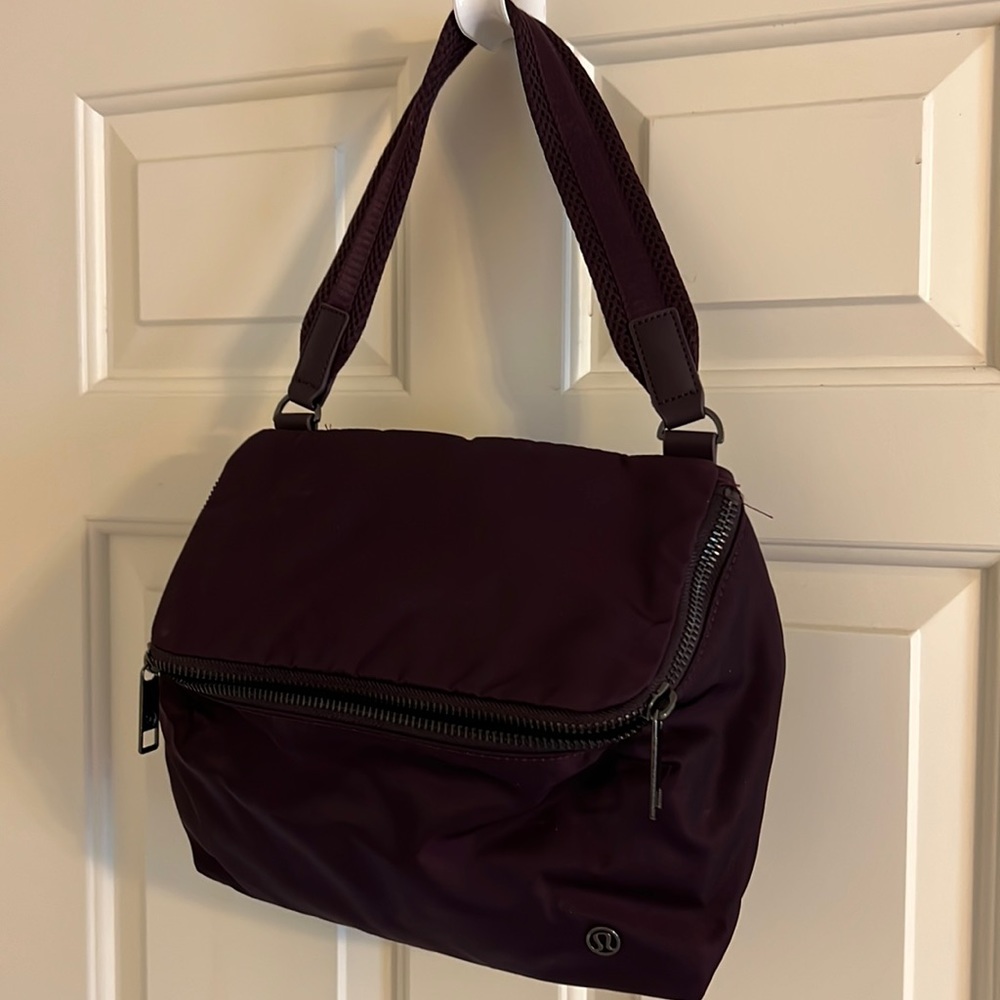 Lululemon bag